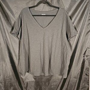 Old Navy charcoal grey Everywear t-shirt. Size XXL